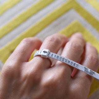 Shining Smiles Boutique Ring Sizer